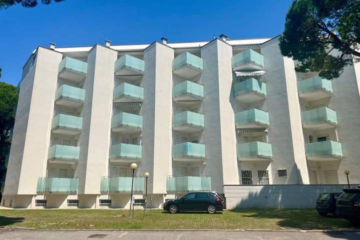 Ferieleilighet for 6 personer, med balkong og badebasseng - 1