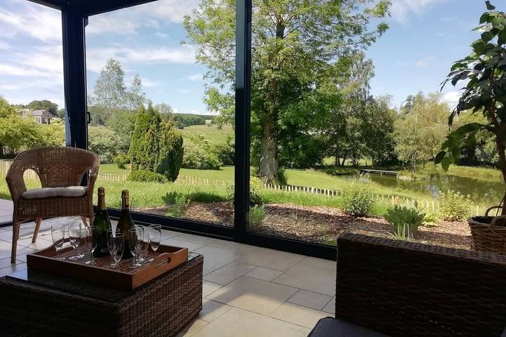 Gîte pour 12 personnes, avec Terrasse et Jardin