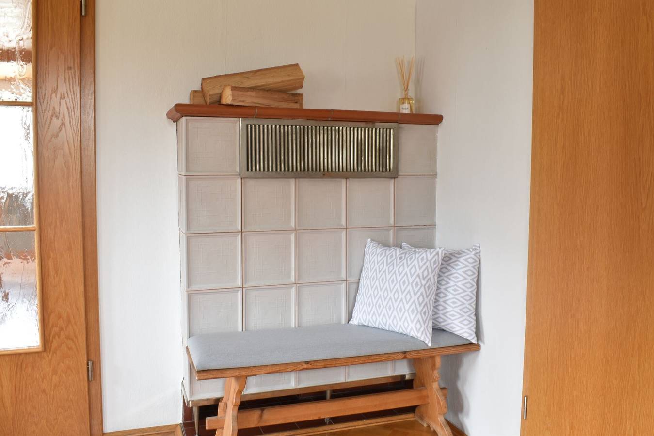 Ganze Wohnung, Apartment 'Alpaka Erlebnishof' mit gemeinsamer Terrasse, privatem Garten und Wlan in Dinkelsbühl, Romantische Straße