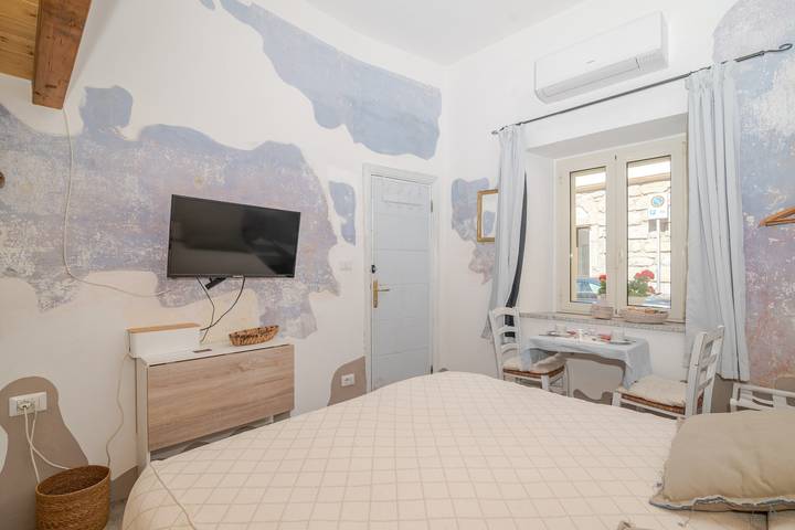 Zimmer 'Zio Peppe- Vintage' mit kostenpflichtigem Wlan und Klimaanlage in Santa Teresa di Gallura, Santa Teresa Gallura (Gemeinde)