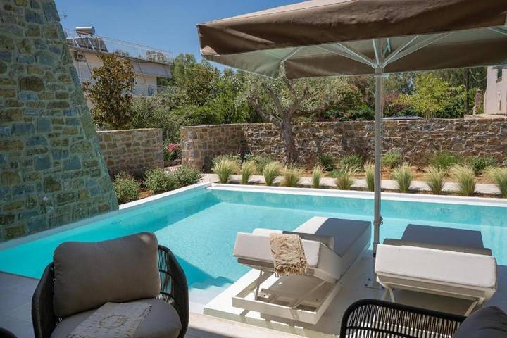 Gîte pour 4 personnes, avec Piscine et Vue dans Gialova - 3