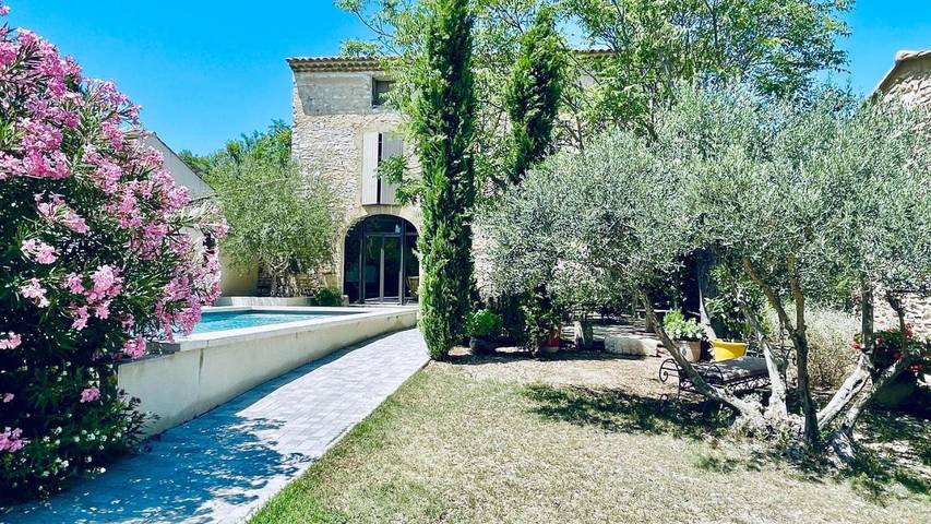 Location de vacances pour 10 personnes, avec jardin et piscine à Caumont-sur-Durance - 4
