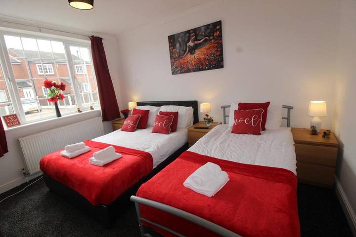 Holiday rental for 18 people in Barnsley