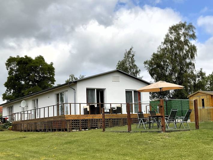 Ferienhaus für 2 Personen, mit Terrasse und Garten sowie Seeblick in Zehna - 2