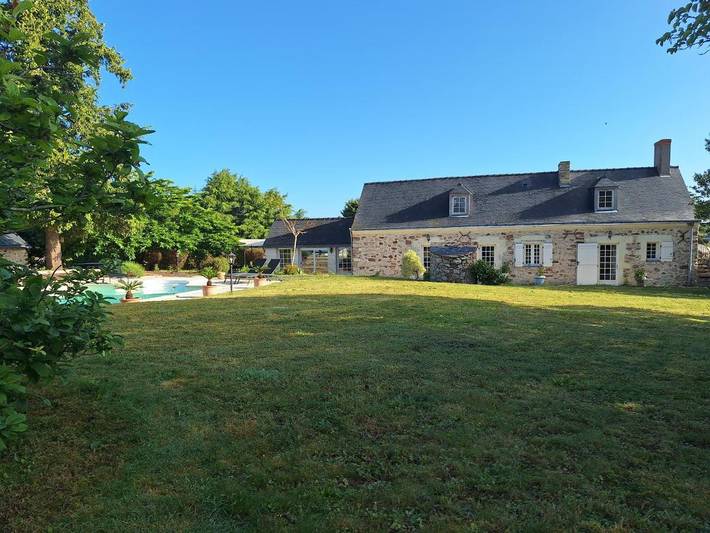 Maison d’hôte pour 2 personnes, avec vue et jardin ainsi que terrasse et piscine