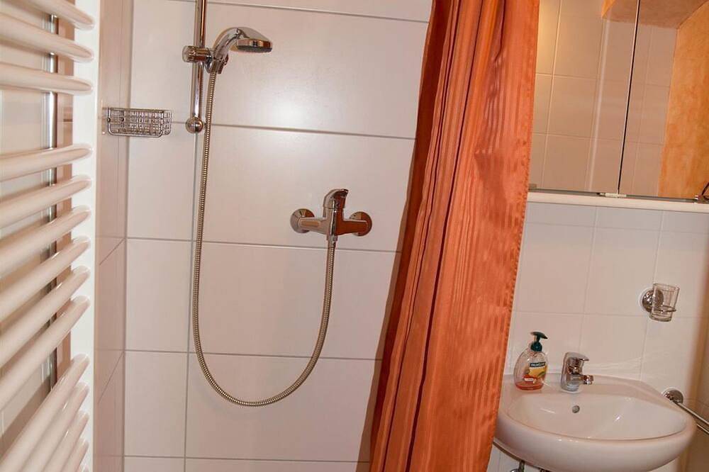 Ganze Wohnung, Ein-Zimmer-Appartment Kleinaberfein - Gästehaus Solana in Minfeld, Kurpfalz