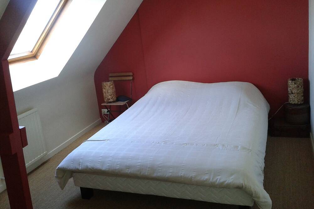 Between Saint-malo and Cancale, ideal for families or friends, 2 kms from the beach in Saint-Coulomb, Saint-Malo region