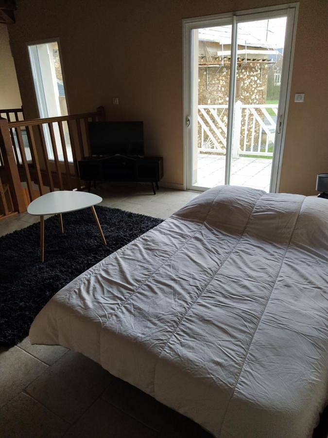 Five-Bedroom House in Lédergues, Aveyron