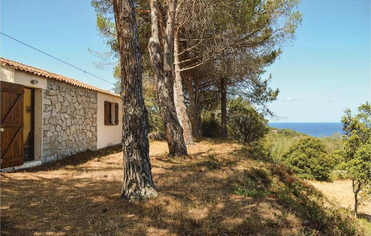 Location de vacances pour 6 personnes, avec jardin et terrasse, animaux acceptés à Calcatoggio - 2