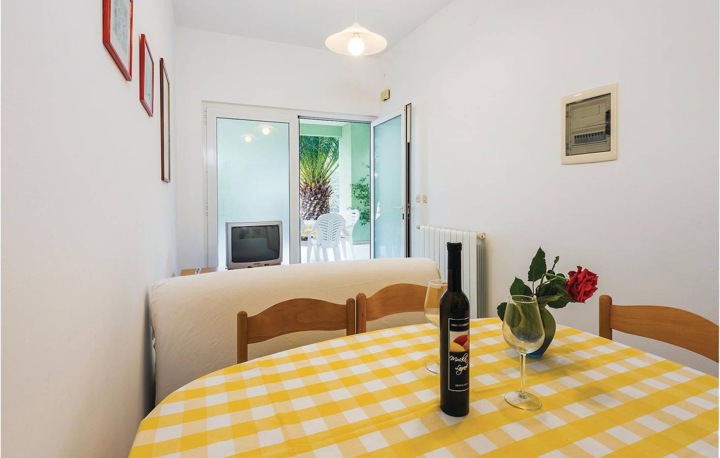 Apartamento vacacional entero, Acogedor apartamento con vistas al mar a 200 m de la playa, con wifi y aparcamiento in Rabac, Labin-Rabac