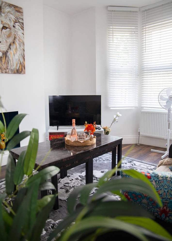 Holiday home for 10 people, with terrace and garden in Greenwich