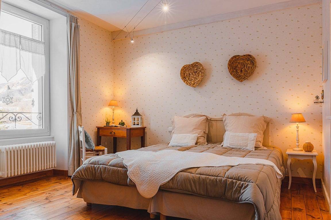 Chambre d'hôtes les 4 Saisons - Chambre Printemps in Mandailles-Saint-Julien, Région d'Aurillac