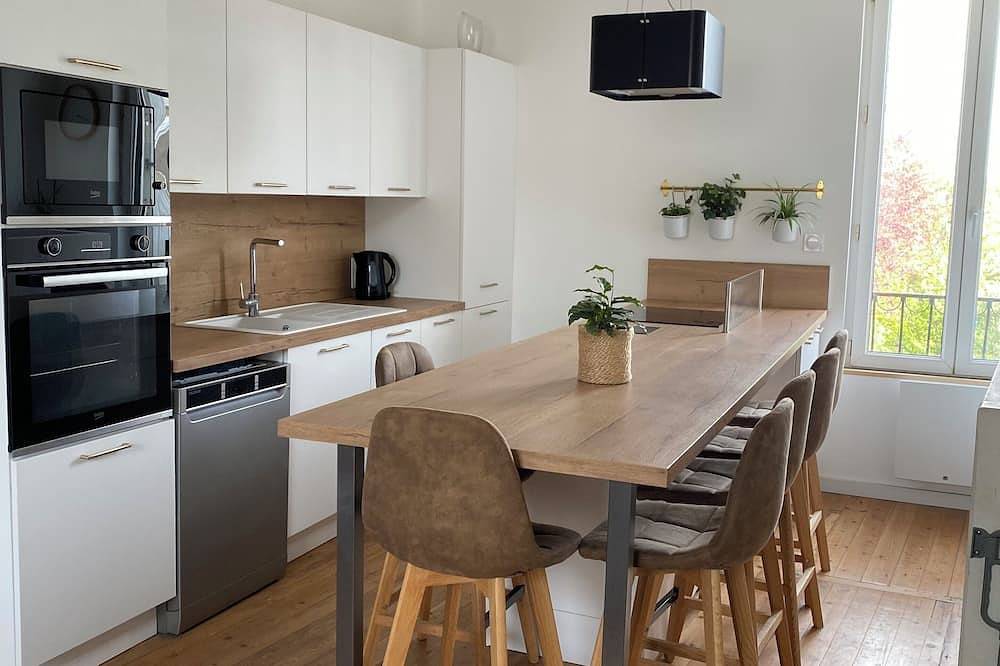 Town house 4 to 6 persons with terrace in Lion-sur-Mer, Caen region