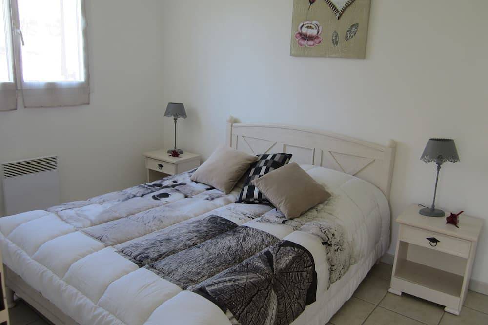 Apartamento entero, T2 - 40 m2 de pie, diseño, seguro - piscina y estacionamiento privado. Terreno con jardín in Cambo-les-Bains, Region de Bayona