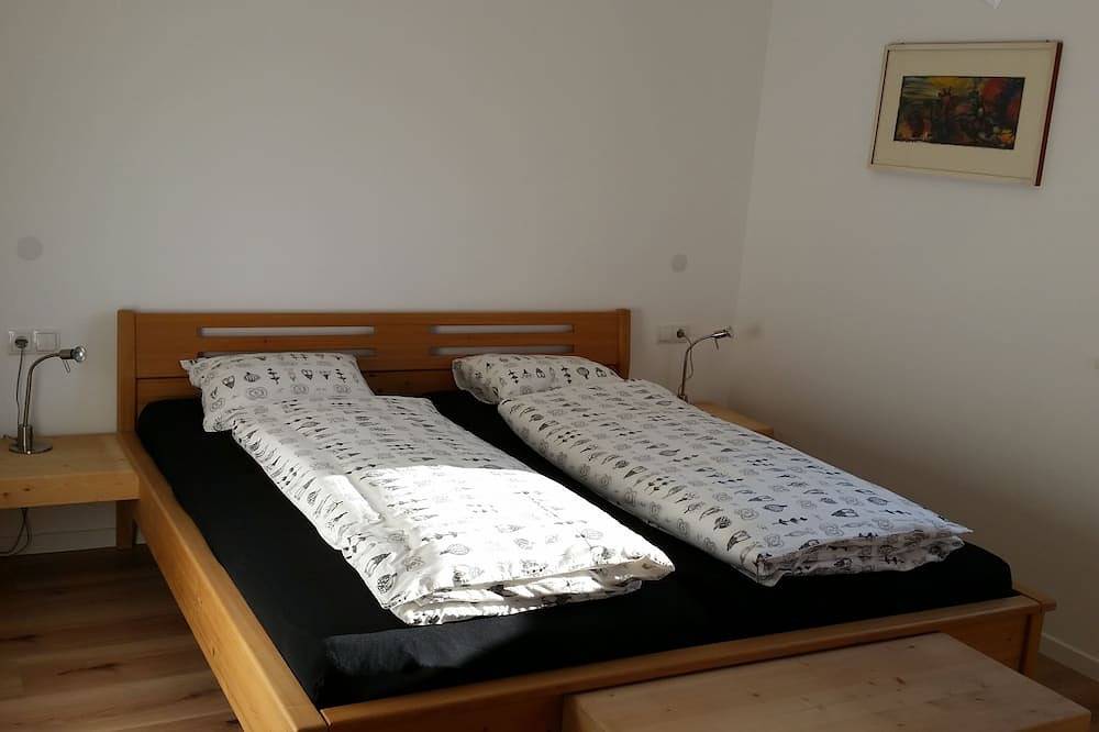 Ganze Wohnung, Traumhafte Dachgeschosswohnung mit herrlicher Aussicht und großem Balkon; Wlan in Tramin an der Weinstraße, Nonsberggruppe