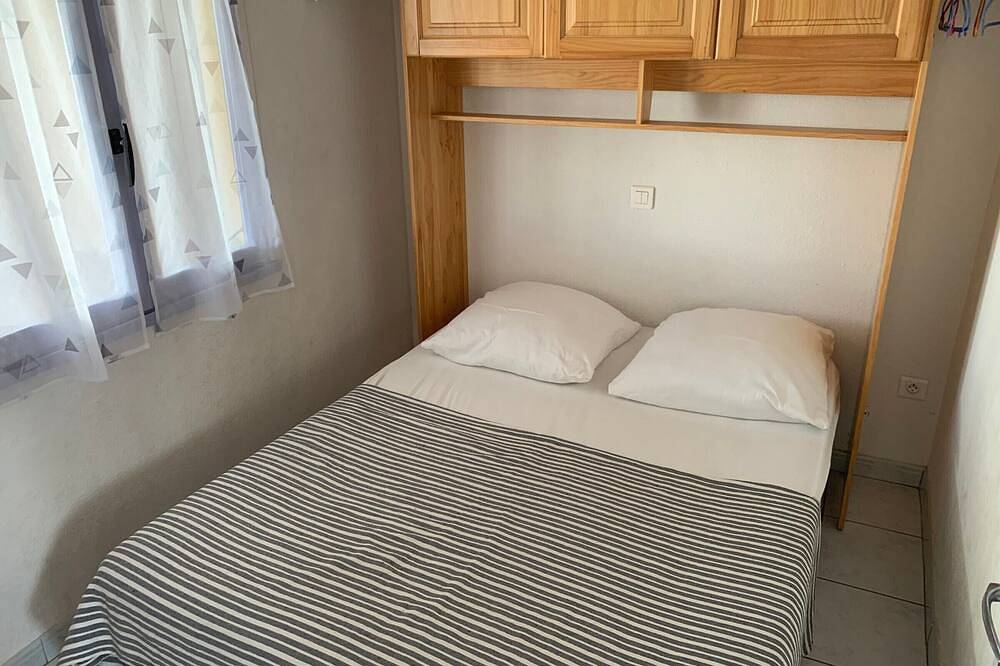 Reihenhaus für 4 Personen, 400m vom Strand entfernt, Terrasse, Tv, Parkplatz in Plage des Chalets, Gruissan