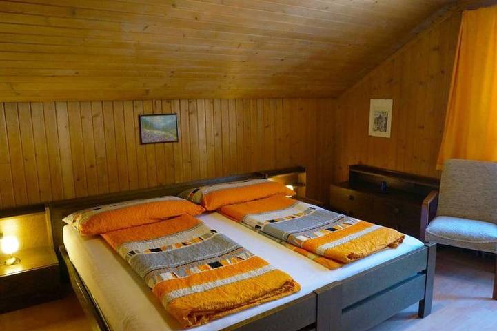 Ganze Wohnung, Beatrice Appartement/Fewo, Dusche oder Bad, Wc 3-Bettwohnung in Saanenmöser, Zweisimmen