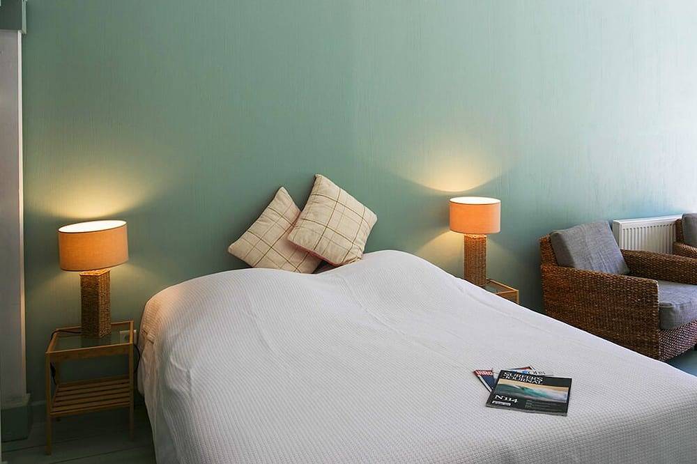 Magnificent restored farmhouse in Crillon-le-Brave with swimming pool in Crillon-le-Brave, Parc naturel régional du Mont-Ventoux