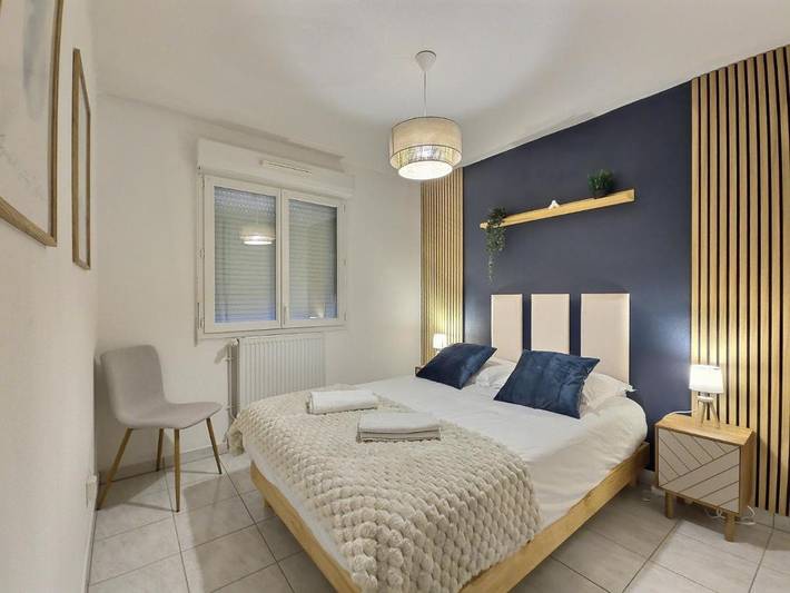 Gîte pour 4 personnes, avec jardin à La Rivière-Saint-Sauveur - 2