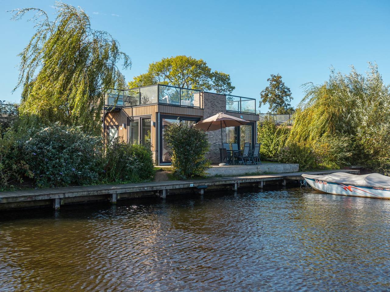 Vakantiepark Wiedense meren - Villa Waterrijk in Nationalpark Weerribben-Wieden