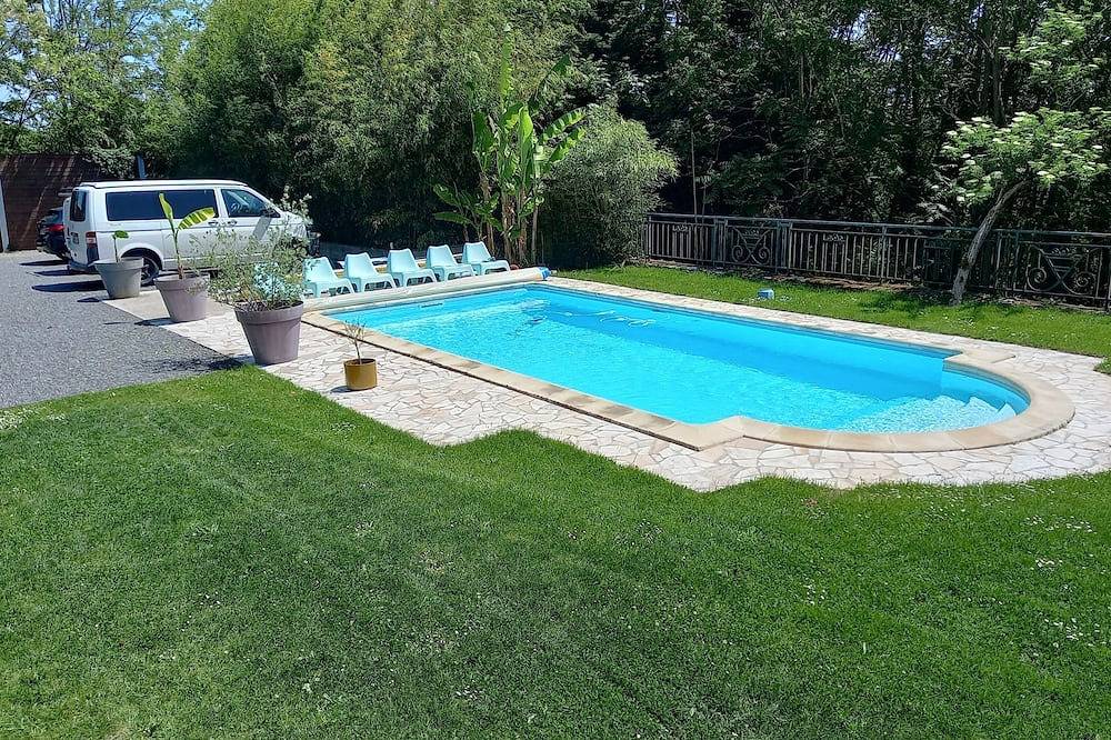 Elégante demeure art déco avec piscine et vue sur Loire aux portes d'Orléans in La Chapelle-Saint-Mesmin, Vallée de la Loire