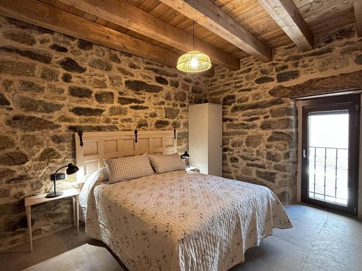 Casa rural para 4 personas, con vistas y jardín, Familias con niños en La Carballeda - 2