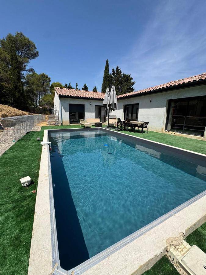Gîte pour 4 personnes, avec Terrasse ainsi que Jardin et Piscine à Villedubert