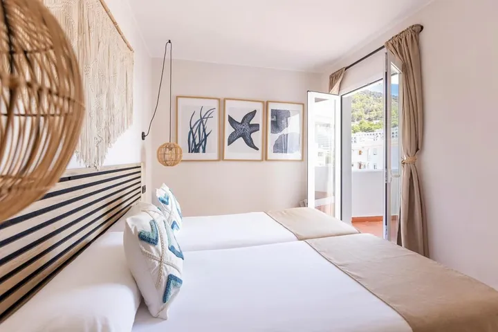 Ferienwohnung für 3 Personen, mit Garten und Pool sowie Ausblick und Kinderpool - 1