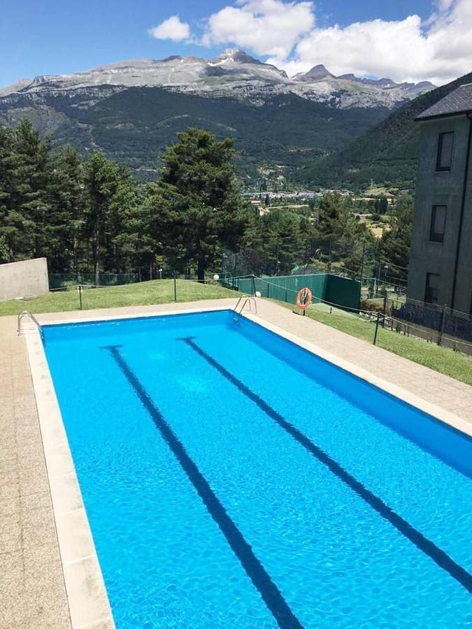 Apartamento entero, One-Bedroom Apartment in Villanúa, Pirineo Aragonés