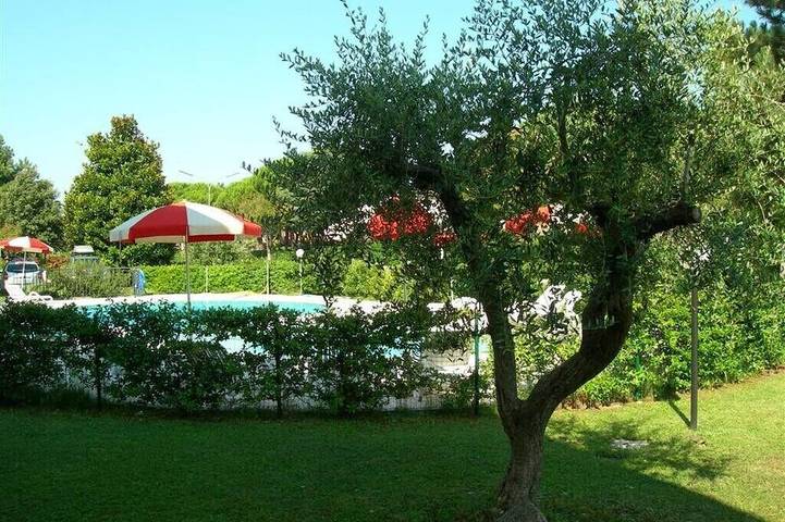 Villa mit pool für 6 Personen, mit Pool und Garten in Bibione - 4