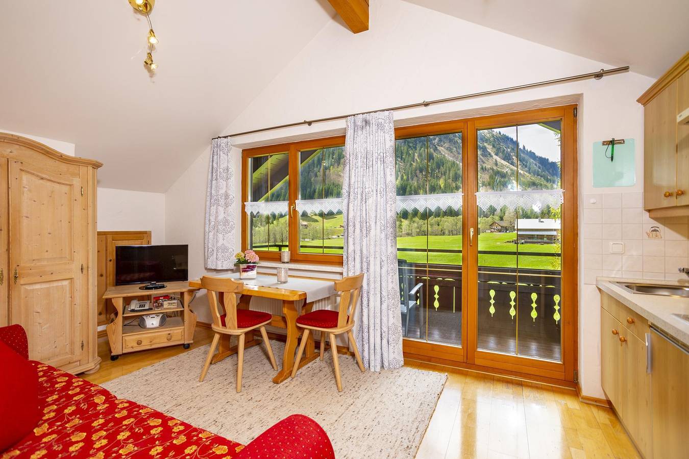 Ganze Ferienwohnung, Apartment/1 Schlafraum/Dusche, Wc, Top 3 in Mittelberg, Kleinwalsertal