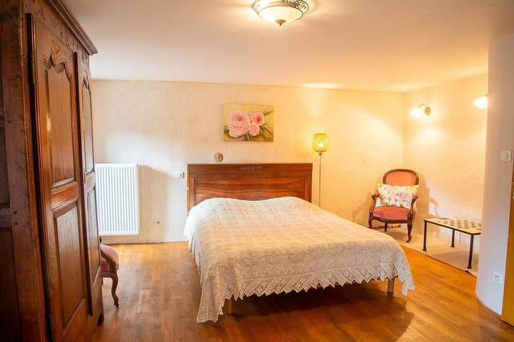 Location de vacances pour 8 personnes, avec jardin dans Office De Tourisme D Ispagnac - 2