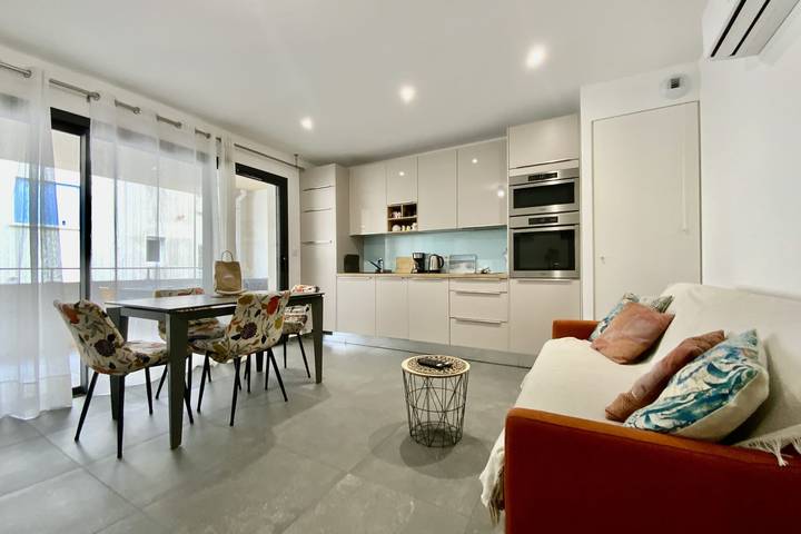 Gîte pour 4 personnes, avec terrasse dans Le Vieux Phare Du Grau Du Roi