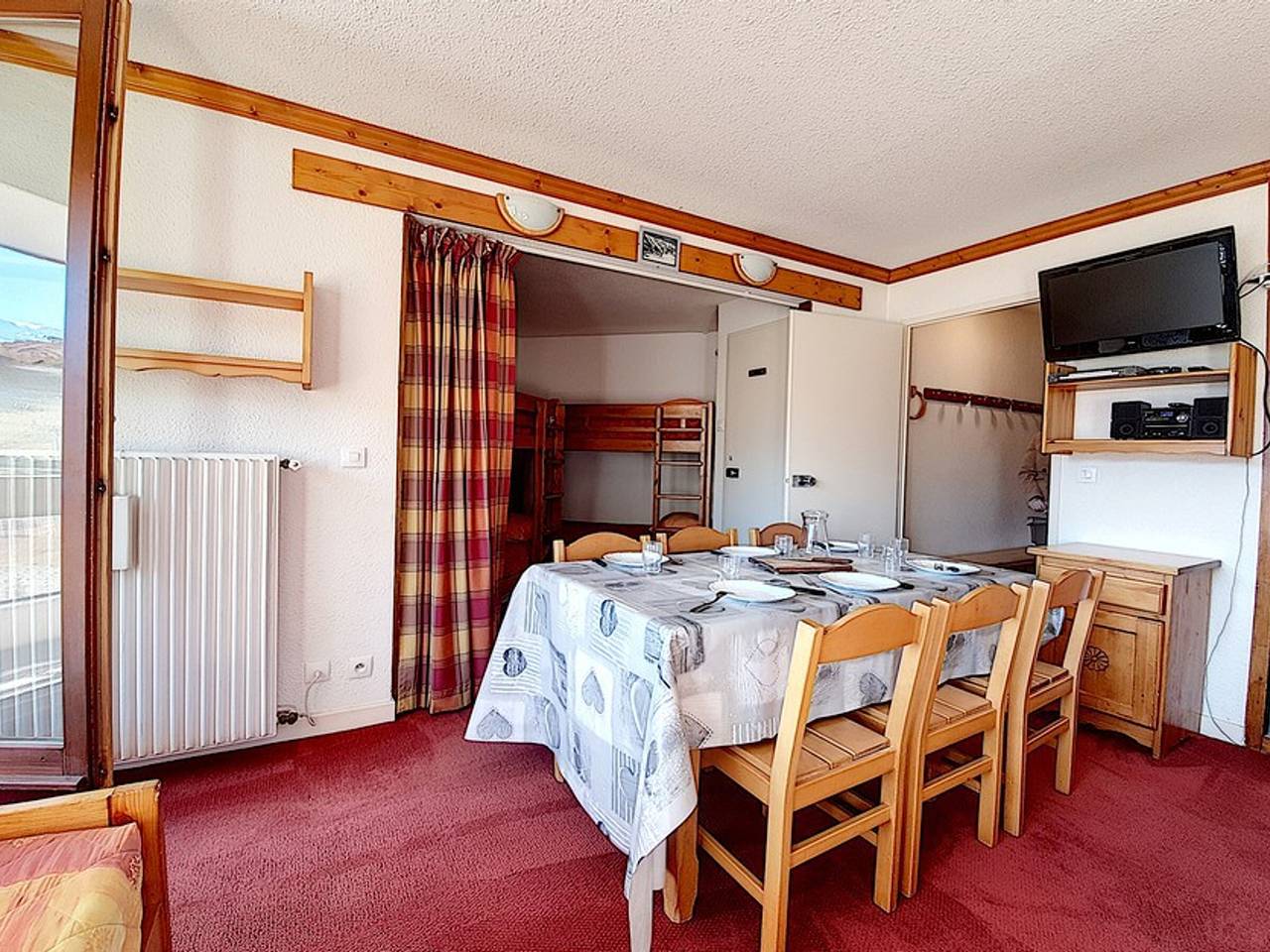 Entire studio, Bright Studio · Ski-In/Ski-Out · Balcony in Les Menuires, Saint-Martin-de-Belleville