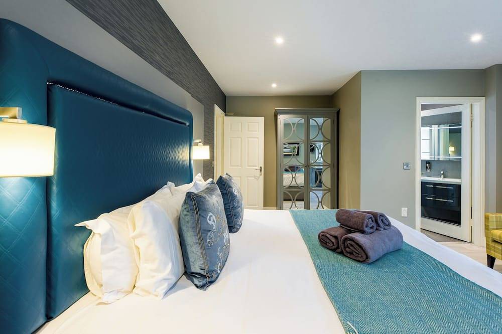 Entire apartment, Luxurious Balcony Apartment Killarney Town Centre in Scrahane, Killarney