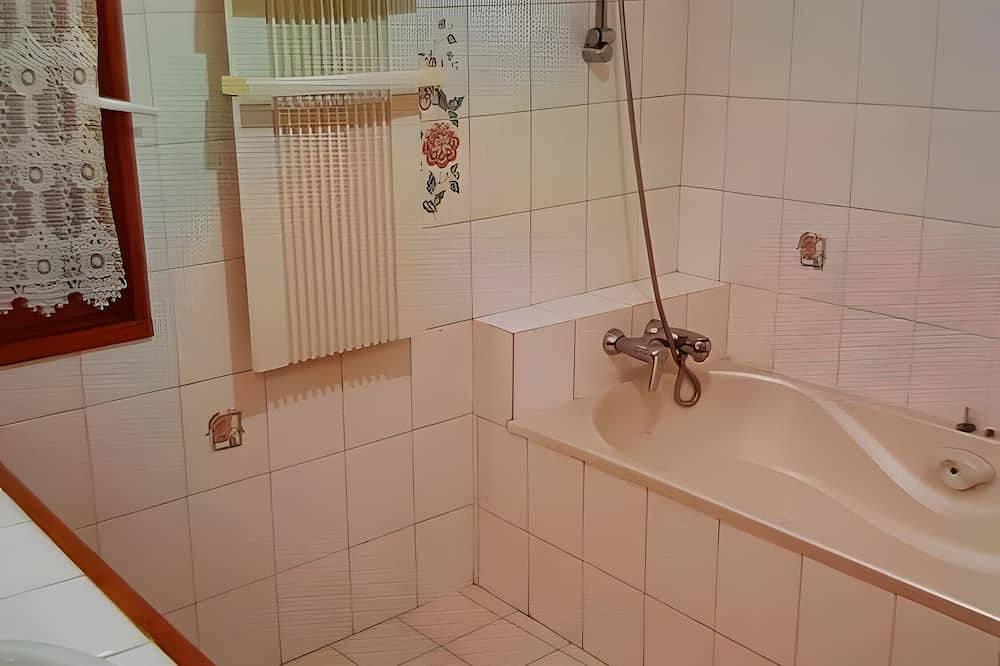 Gîte acogedor en el corazón de Couiza con terraza privada y Wi-Fi in Couiza, Parque Natural Regional Corbières-Fenouillèdes