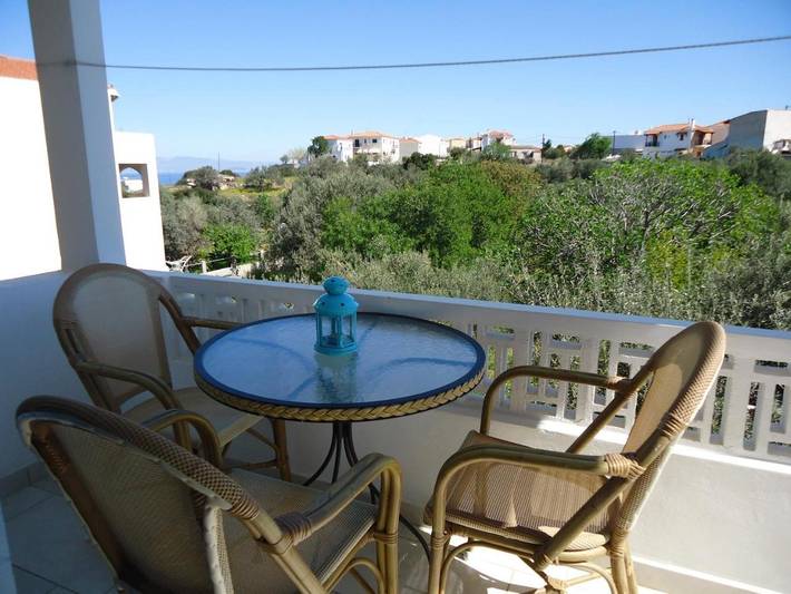 Gîte pour 2 personnes, avec balcon et vue dans Agistri - 3