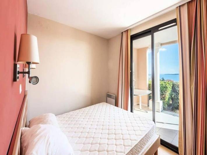 Gîte pour 6 personnes, avec piscine, adapté aux familles à Cannes - 4