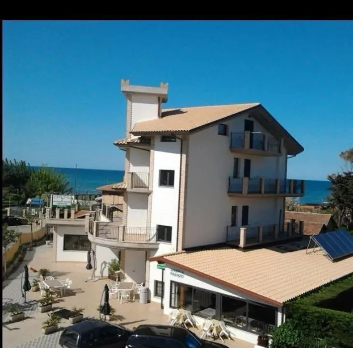Albergo a gestione familiare per 2 persone, con terrazza - 1