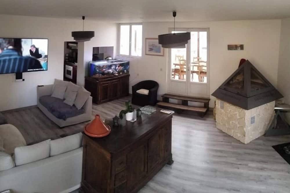Villa 2 Pools Sleeps 27 in Puget-Théniers, Nice region