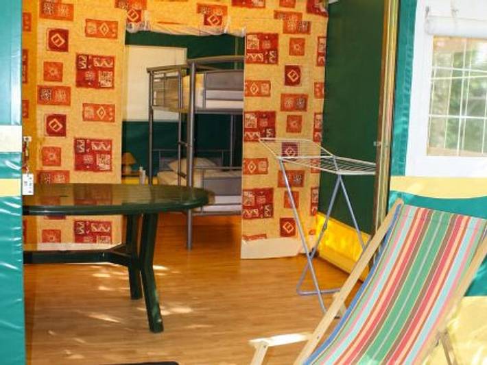 Tente pour 5 personnes, avec bassin pour enfant en Dordogne - 3