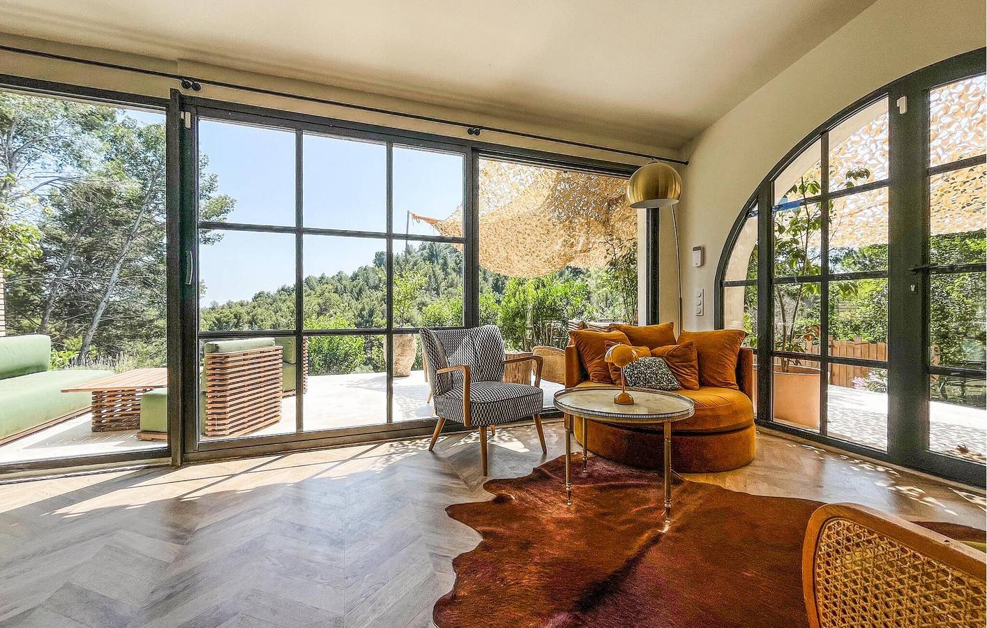 Luxuriöse Wohnung mit Pool und Terrasse in Les Baux-de-Provence in Les Baux-de-Provence, Arles und Umgebung