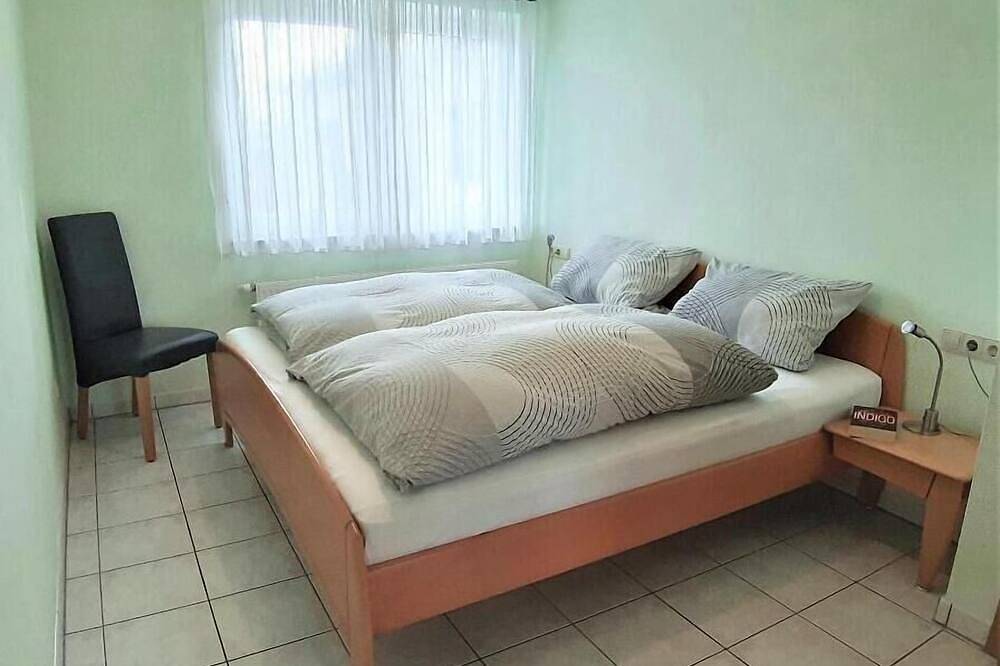 Ganze Wohnung, Gemütliche Ferienwohnung 80qm, mit 2 Schlafräumen in Creglingen, Taubertal