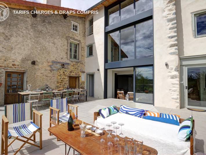 Cottage voor 12 personen, met Terras en Tuin in Loire