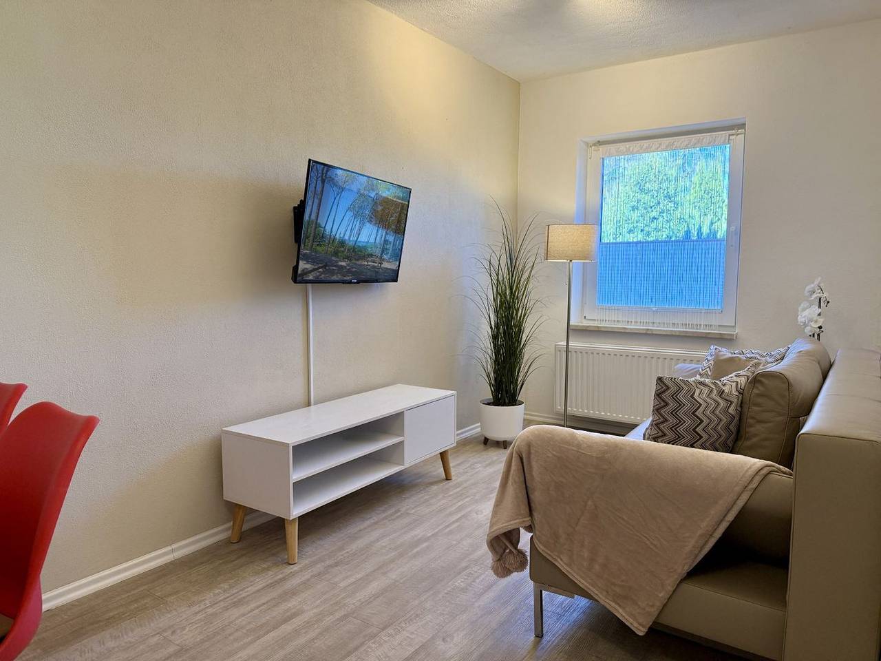 Ganze Wohnung, Komfortable Ferienwohnung mit Terrasse und Garten in ländlicher Umgebung in Neu Hirschburg, Ribnitz-Damgarten
