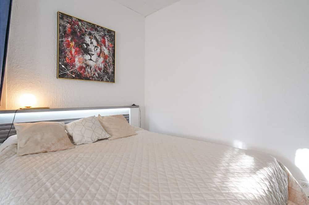 Stunning private villa with A/C, Wifi, private pool, Tv, terrace, pets allowed and parking in Mouans-Sartoux, Cannes region