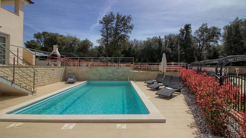 Villa für 10 Personen mit Garten in Banjole, Südküste Istrien