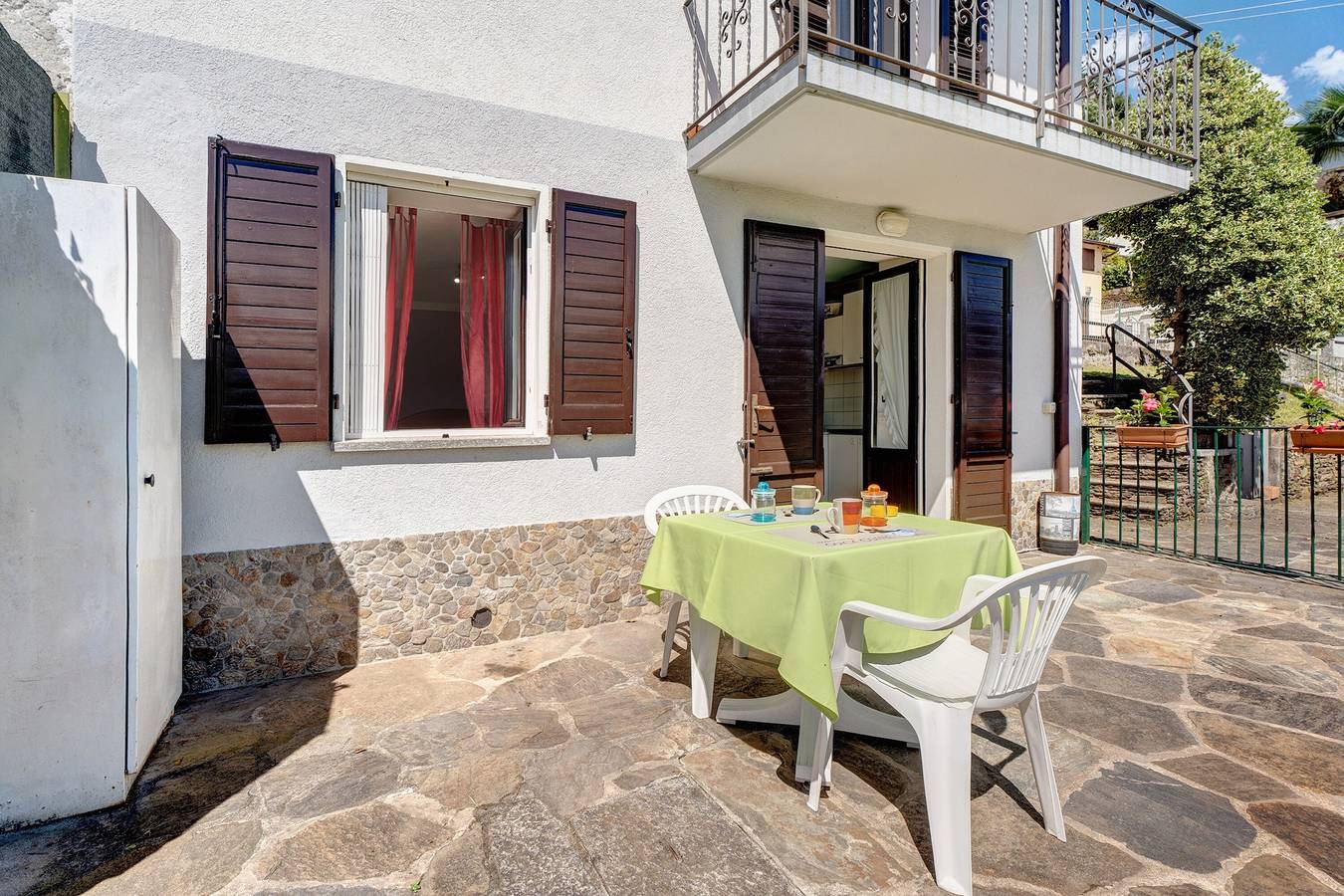 Vakantiehuis 'Vanni's House' met uitzicht op het meer, eigen tuin en Wi-Fi, foto 7