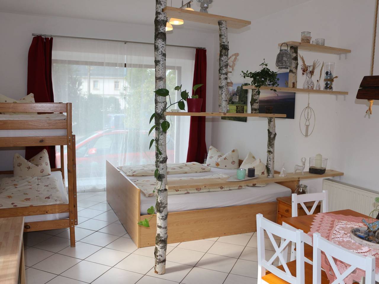 Ganze Wohnung, Anita in Neundorf, Thüringer Schiefergebirge