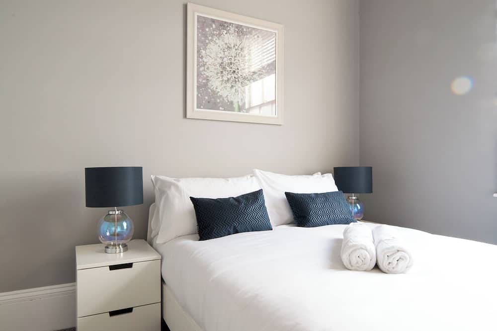 Entire apartment, Central Cheltenham, Regency 2-Bed Apartment - Cavalier Suite in Cheltenham, Gloucestershire